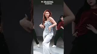 HwasaMAMAMOO dancing to Ddaeng by BTS🤩🤯 [upl. by Rodama]