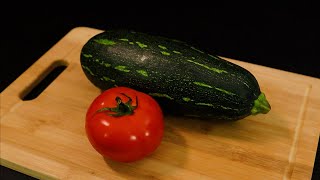 Recette saine de courgettes et de tomates pour votre dîner [upl. by Elvah]