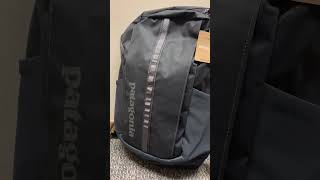 Patagonia Black Hole 25l backpack amazon review recommended shopping bags sustainable [upl. by Nwahsek830]