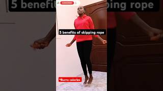 Learn five benefits of skipping rope skippingropeshorts jumping weightlosstips [upl. by Irtimd]