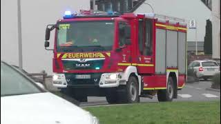 LF 10 Kats der Feuerwehr Dieburg auf Einsatzfahrt 112Blaulicht [upl. by Nappie]