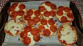 Pepperoni Pizza Bagels at Home Step by Step Fall 2019 Recipe Fast instructions for a Fast recipes [upl. by Oslec]