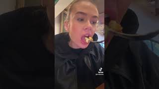 Taste test of Nando’s Mac n cheese🍝🍴🤌🏽👏🏼 nandos tastetest mukbang winter delicious [upl. by Ahsa]