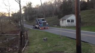 Kenworth w900b cummins powered on the jake brake [upl. by Boy248]