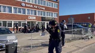 DEMONSTRATION ENDTE MED STENKAST EFTER POLITI 150 PERSONER TILBAGEHOLDT [upl. by Hamas277]