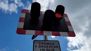 Double Hangman Porthmadog Level Crossing [upl. by Azile]