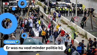 Actievoerders zetten tenten op bij protest op snelweg [upl. by Trella756]