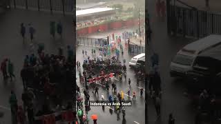 Moment kedatangan ultras garuda ke gbk saat hujan deras luar biasa👍 timnasindonesia ultras [upl. by Menis936]