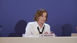 Sigourney Weaver’s Heartfelt Tribute to Kamala Harris and Ellen Ripley at Venice Film Festival [upl. by Aihsar]