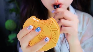 Pseudofoodie cookie chewing  伪食音的饼干咀嚼  ASMR Ear Licking [upl. by Nylecaj280]