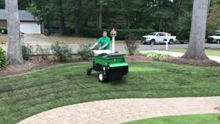 Topdressing your grass with Soi3 [upl. by Aurlie]