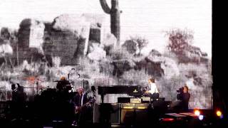 Paul McCartney The long and winding road  Santiago Chile 2011 HD [upl. by Valli]