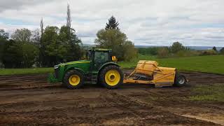 John Deere 8260r Scooping with HW Maxi Scoop [upl. by Adidnere]