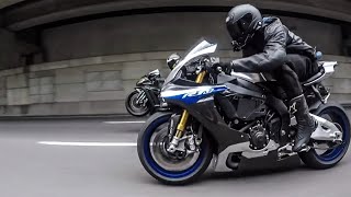 17 Yamaha R1M vs 18 Kawasaki ZX10R [upl. by Austine]