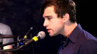 Chris Garneau  Fireflies  Live on Fearless Music HD [upl. by Eisor50]