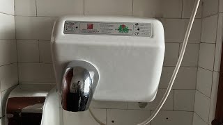 WDWH Model XA Hand Dryer at Botham’s Cafe Skinner St Whitby 🚹♿️ [upl. by Ahsieyk]