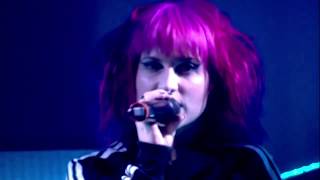 B O B  Airplanes feat Hayley Williams Live MTV 2010 [upl. by Hamlani]