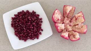 How to Deseed a Pomegranate in 1 minute howtocutpomegranate HowToRemovePomegranateSeeds [upl. by Killian]