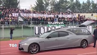 Chieti  Il saluto della Curva Volpi a Michael [upl. by Yznel]