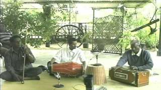 Baithak Gana INTRO Ustad Rampersad Ramkhelawan NU OOK OP DVD [upl. by Beattie]