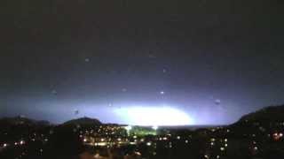 Tormenta con rayos y apagón final de luz en Donostia [upl. by Cynara708]