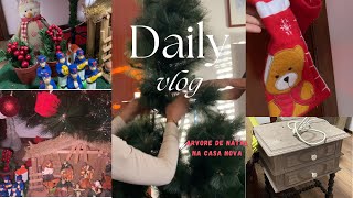 Vlog montamos a árvore de Natal na casa nova ganhei mobília Agora temos sofá 🙌vlog natal [upl. by Itsym]