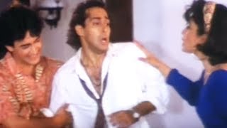 Salman Khan Unable To speak His Heart Out To Raveena Tandon  Andaz Apna Apna  Comedy Scene 1523 [upl. by Sucramej]