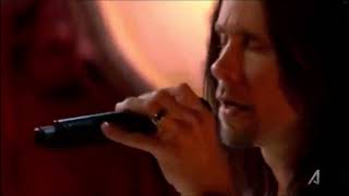 Slash feat Myles Kennedy  Beggars amp Hangers On Acoustic Live [upl. by Pump926]