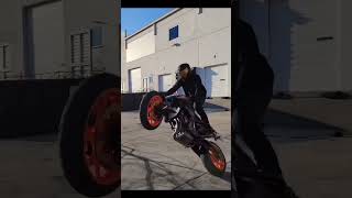 Ian Gaines training on the 2022 KTM 890 DUKE R [upl. by Atilrac]