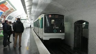 Paris MF67 Métro 12  SaintGeorges [upl. by Imtiaz572]