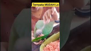 Cara mudah membungkus Lemper manis pakai daun pisang [upl. by Wadlinger]