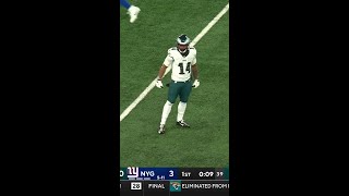 Kenneth Gainwell rushes for a 12yard Gain vs New York Giants [upl. by Neirol]