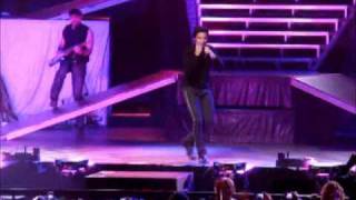 Chayanne  Un Siglo Sin Ti En Vivo [upl. by Gannes]