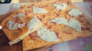 Focaccia di lenticchie con speck e scamorza [upl. by Emyaj]