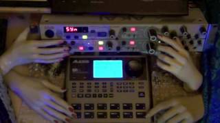 Alesis SR 18 Bass as poly synth [upl. by Dorita]