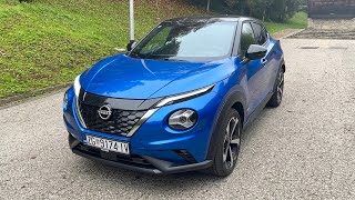 NEW NISSAN JUKE Tekna 2023  DRIVING in the city Hybrid model [upl. by Aennaej525]