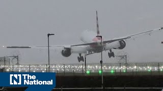 Plane struggles to land in strong wind at London’s Heathrow Airport [upl. by Xonel]