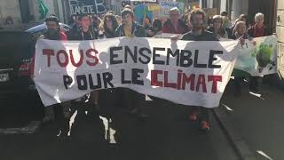 VIDÉOPoitiers  2000 personnes pour le climat [upl. by Ramsdell]