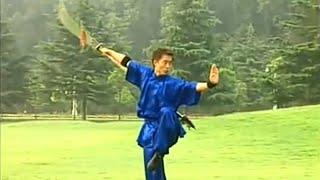 Shaolin Kung Fu General Guans big saber Gan Dao [upl. by Atnahsal]