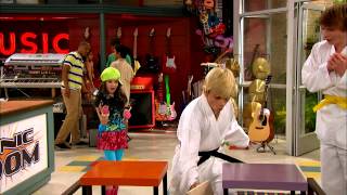 Disney Channel España  Cara a Cara Buena Suerte Charlie vs Austin y Ally [upl. by Erimahs]