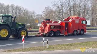 Polizei versucht 1 Traktor abzuschleppen 04032024 [upl. by Llenyl]