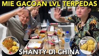 COBAIN MIE GACOAN TERPEDAS DENGAN KELUARGA CHINAKU MAKAN LV8 SAMPAI BIBIR DOWER DAN LONCATLONCAT🤣 [upl. by Clancy]