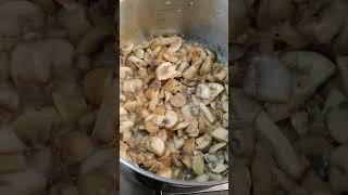 Recette de soupe aux champignons très facile et trop bon 😋 [upl. by Hyacinthe]