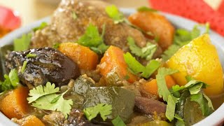 Recette  Tajine de poulet aux citrons confits et pruneaux [upl. by Fry414]