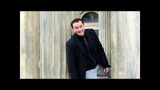 Hannoverscher Tenor Simon Bode singt in Salzburg [upl. by Enymsaj]