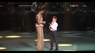 Rossa ajak anak naik ke panggung saat konser di Kuala Lumpur [upl. by Leunamnauj707]