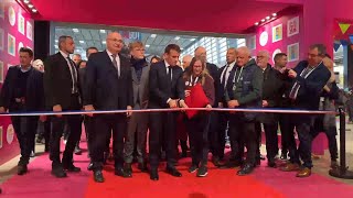 Macron inaugure le Salon de lagriculture sous les sifflets  AFP Images [upl. by Neysa]