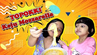 Pertama kali makan topokkiju mozzarella  Topokki Keju  Mukbang [upl. by Winthrop43]