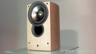 Kef iQ3 [upl. by Aihtnic628]