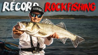 LUBINA RÉCORD a Rockfishing  DENTONES a PEZ VISTO  Lured Vlog 161 [upl. by Toinette]